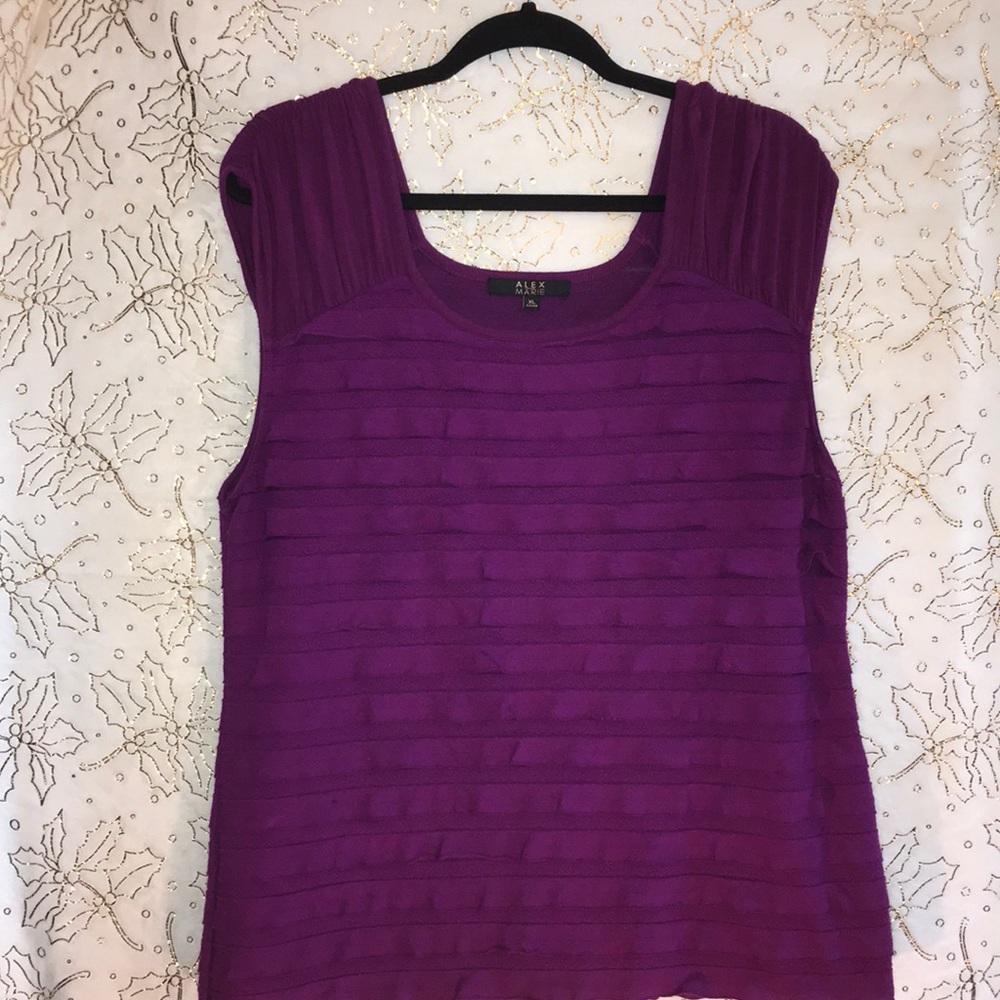 Alex Marie’s sleeveless top, XL